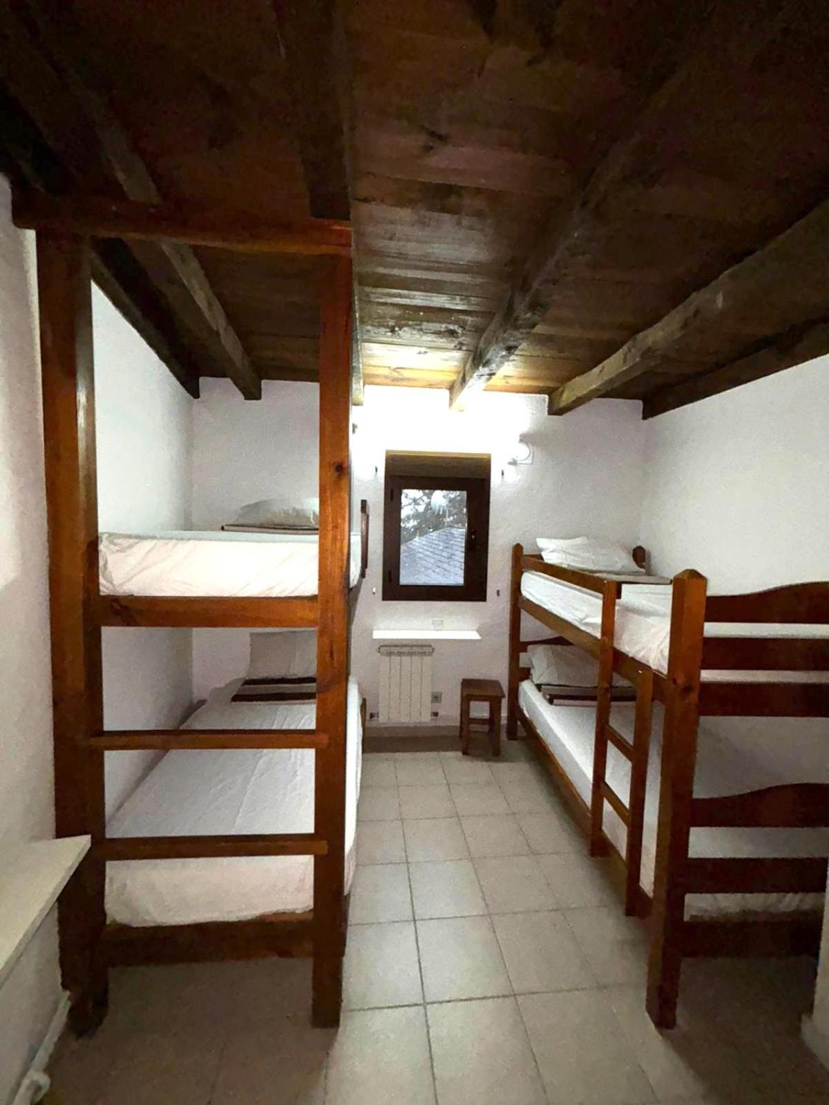 Albergue La Escuela De Liri Екстер'єр фото