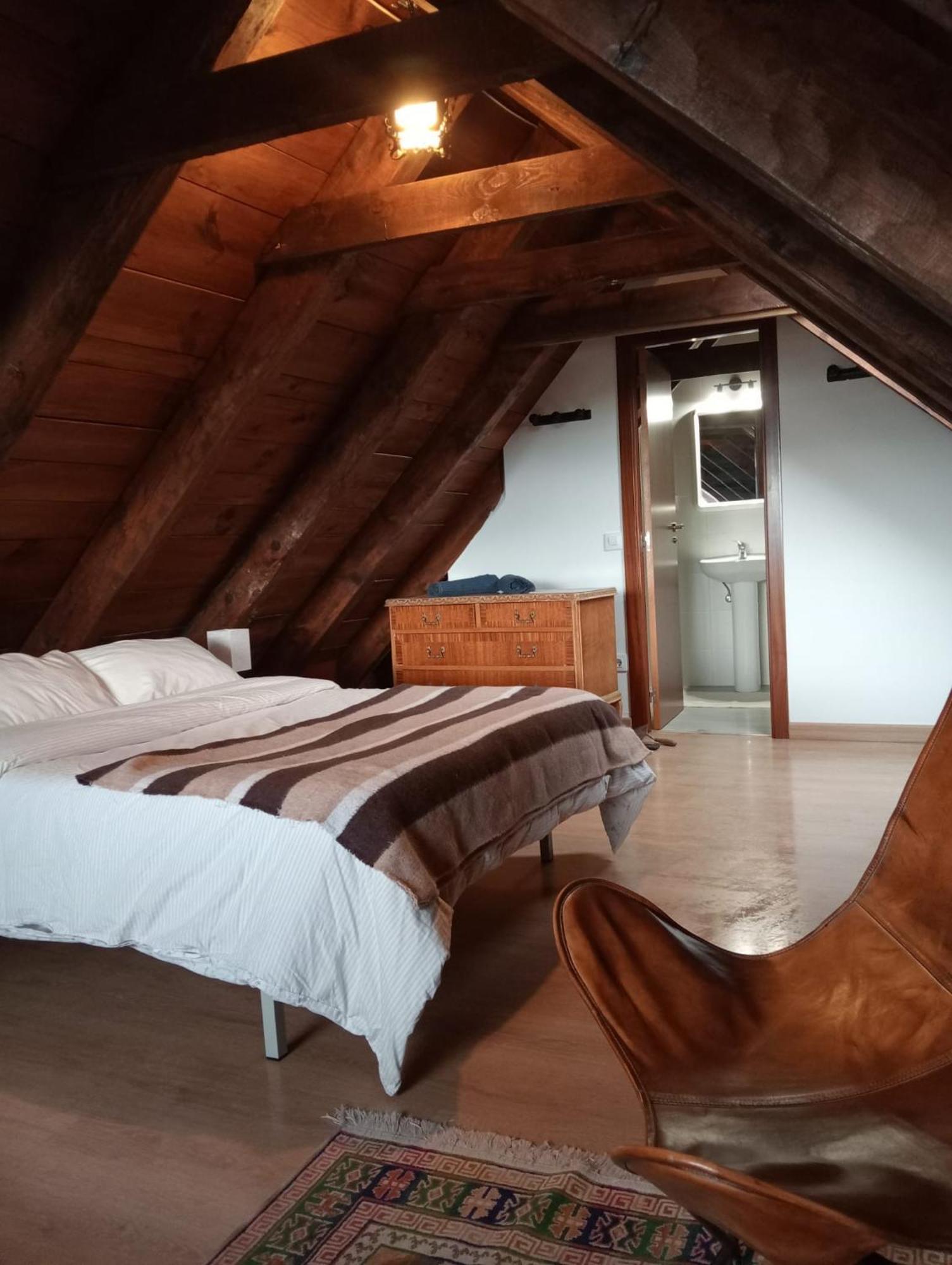 Albergue La Escuela De Liri Екстер'єр фото